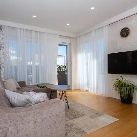 Sofia マカルスカ